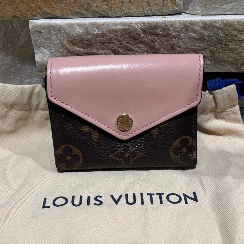 Authentic Louis Vuitton Pink and Brown Zoe Wallet